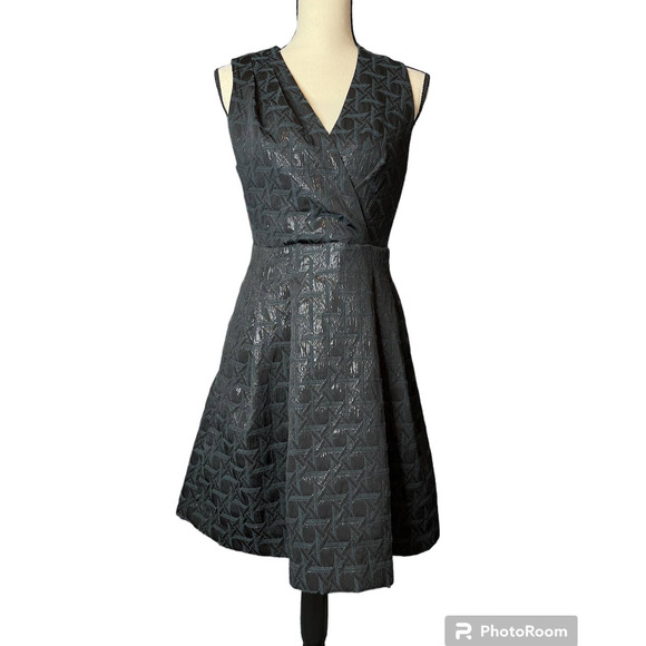 Kirna Zabete Dress in Black with Metallic Detail Sleeveless V-neck Size 8 - Picture 1 of 6